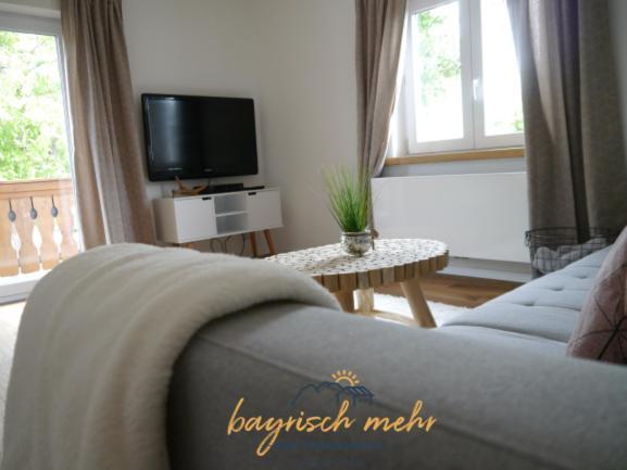 Ihre Ferienwohnung Bayrisch Mehr... Gstadt am Chiemsee Room photo