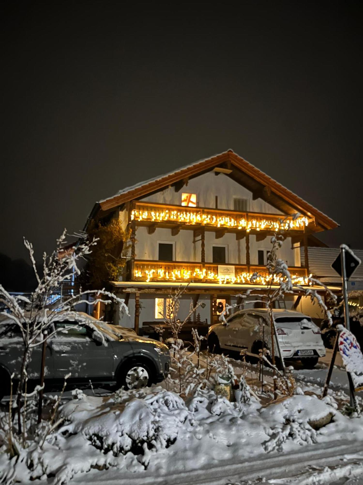 Ihre Ferienwohnung Bayrisch Mehr... Gstadt am Chiemsee Exterior photo